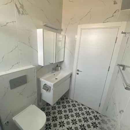Marcellus Apartment *